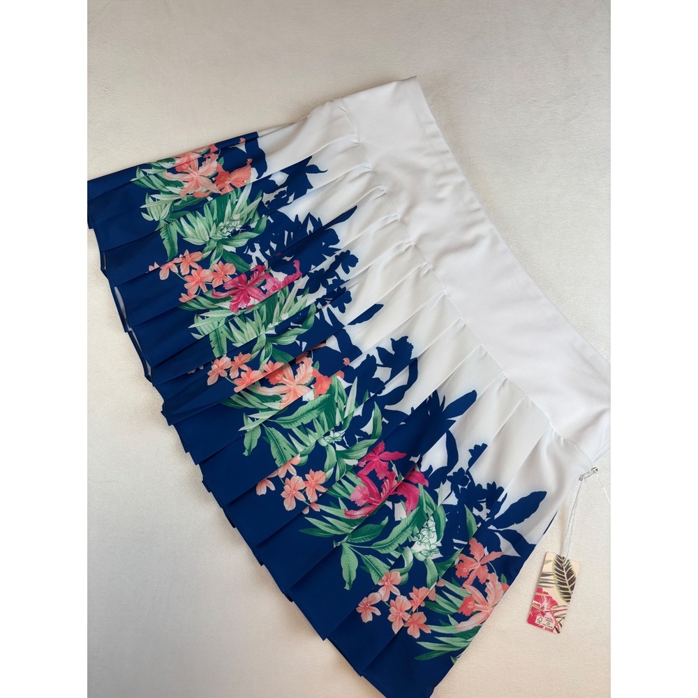 Tommy Bahama Women's Skort New large Everyday Active Pleated Skort - Size L - Picture 2 of 9